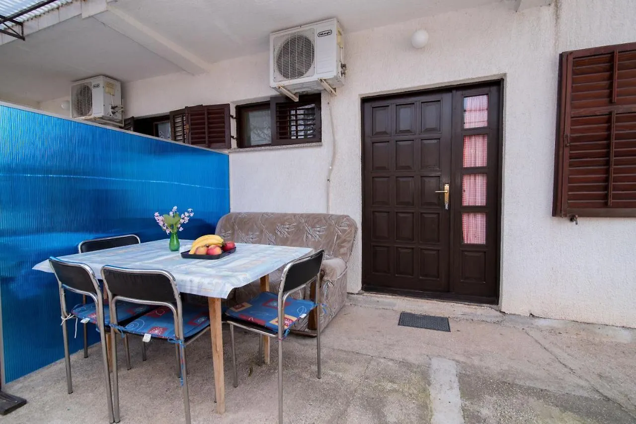 Apartments Fidelis 0*, Trogir